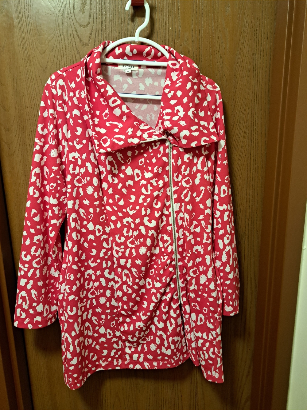 ANDRÉE BY UNIT Pink and White Animal-Print Top